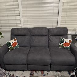 Power Reclining Sofa with USB