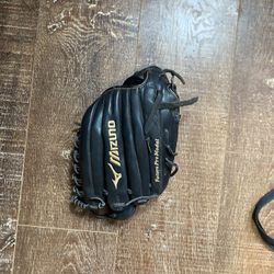 Mizuno Baseball Glove Black And Gold