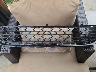 2023-2024 TOYOTA COROLLA GRILLE OEM FRONT LOWER BUMPER BLACK GRILL