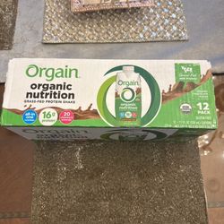 Orgain creamy chocolate fudge protein shakes: 12 pack brand new