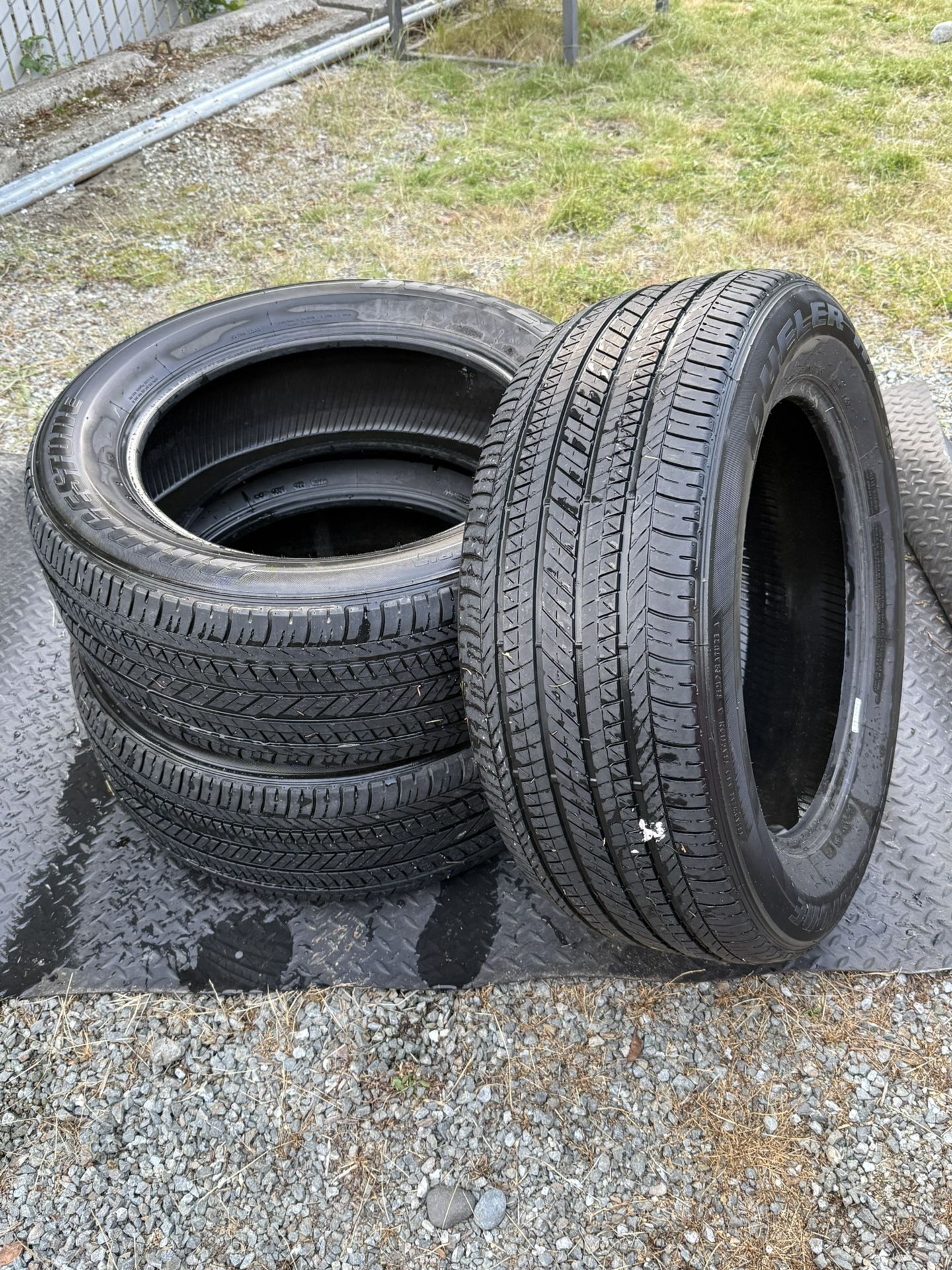 3 Tiers Size 255/55R18