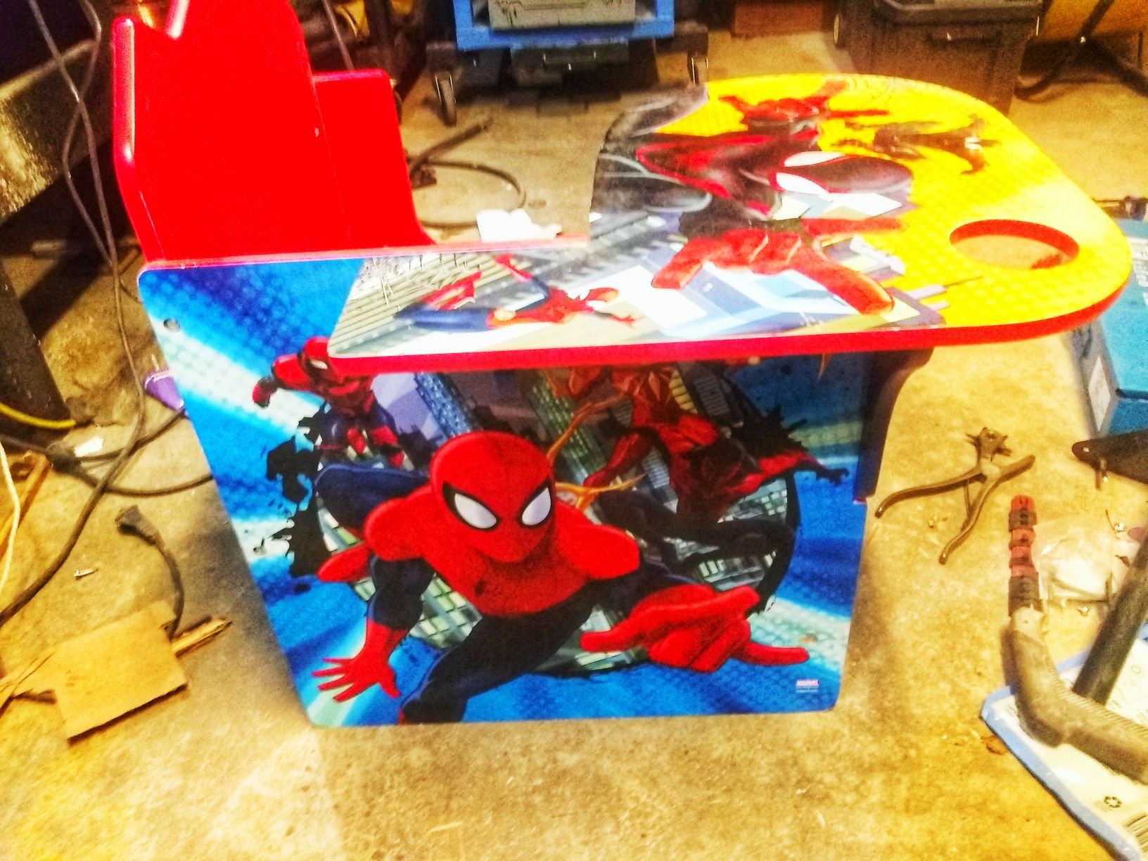 KIDS SPIDERMAN DESK