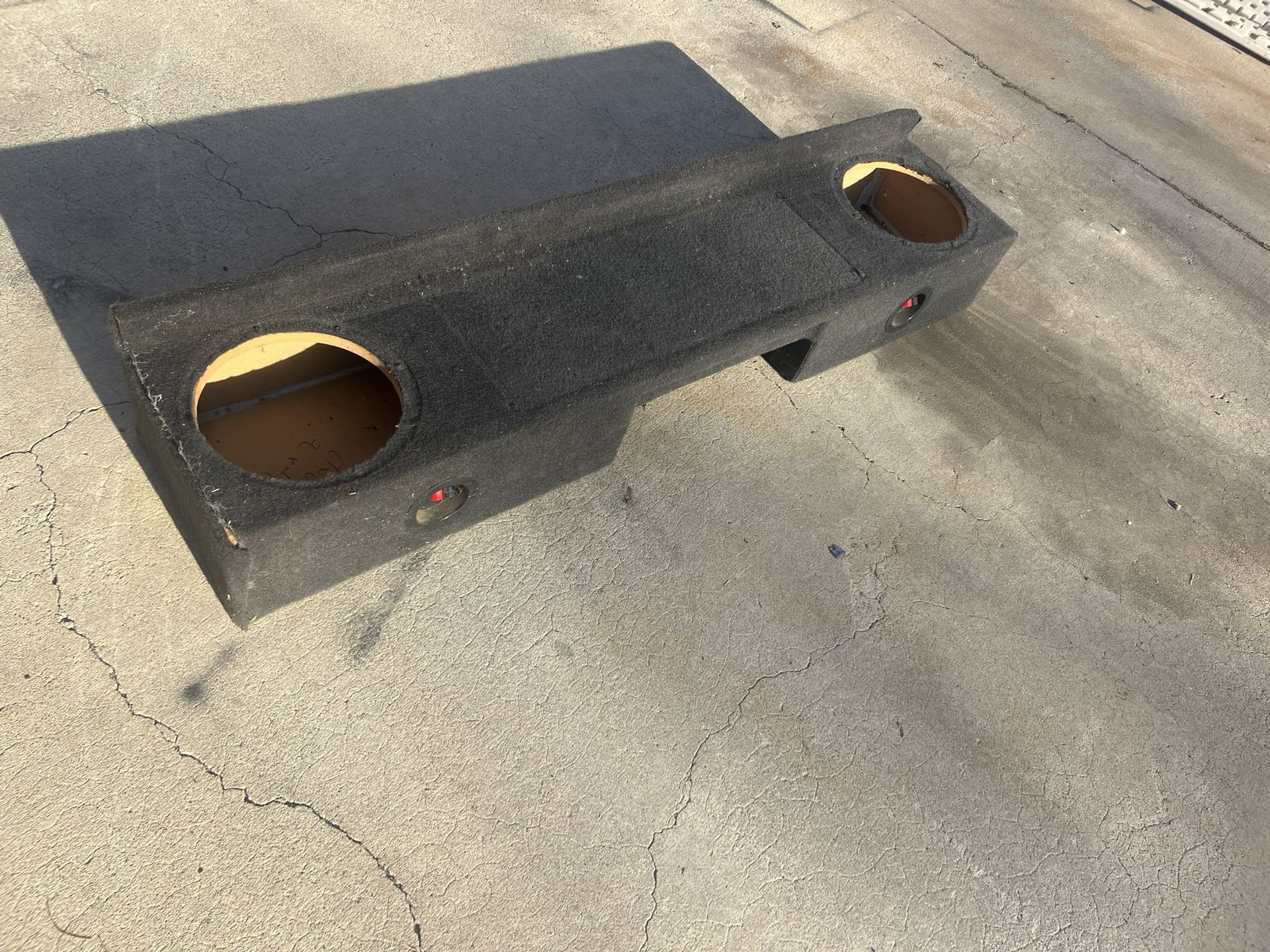 ($120 Firm) 2/10s Sub Box For A 1999 To 2006 Chevy - GMC Extended Cab