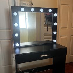 Make Up Desk 
