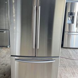 36W” Samsung Stainless Steel Refrigerator: todo Le Funciona Perfecto 