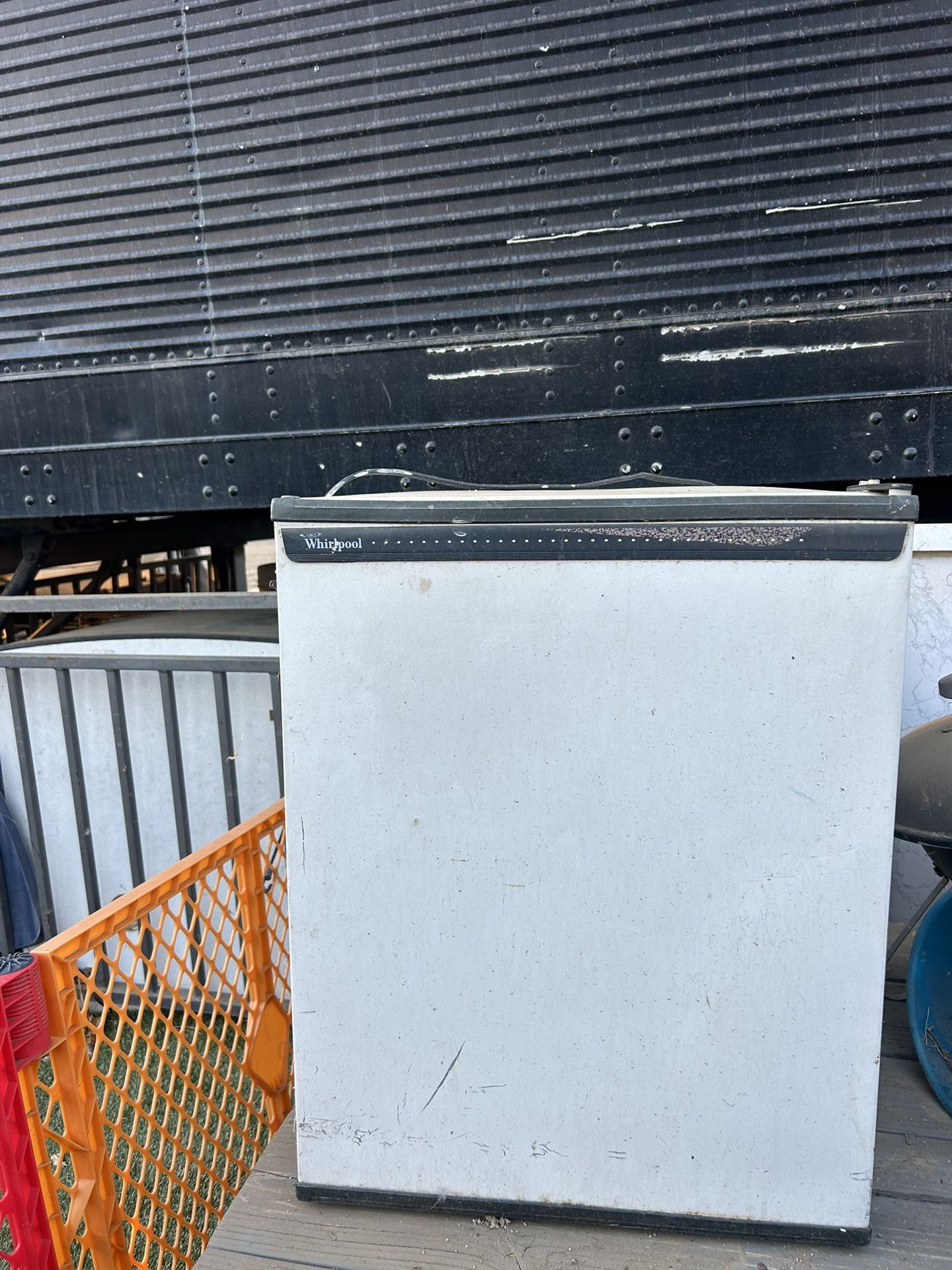 Mini Whirlpool Fridge