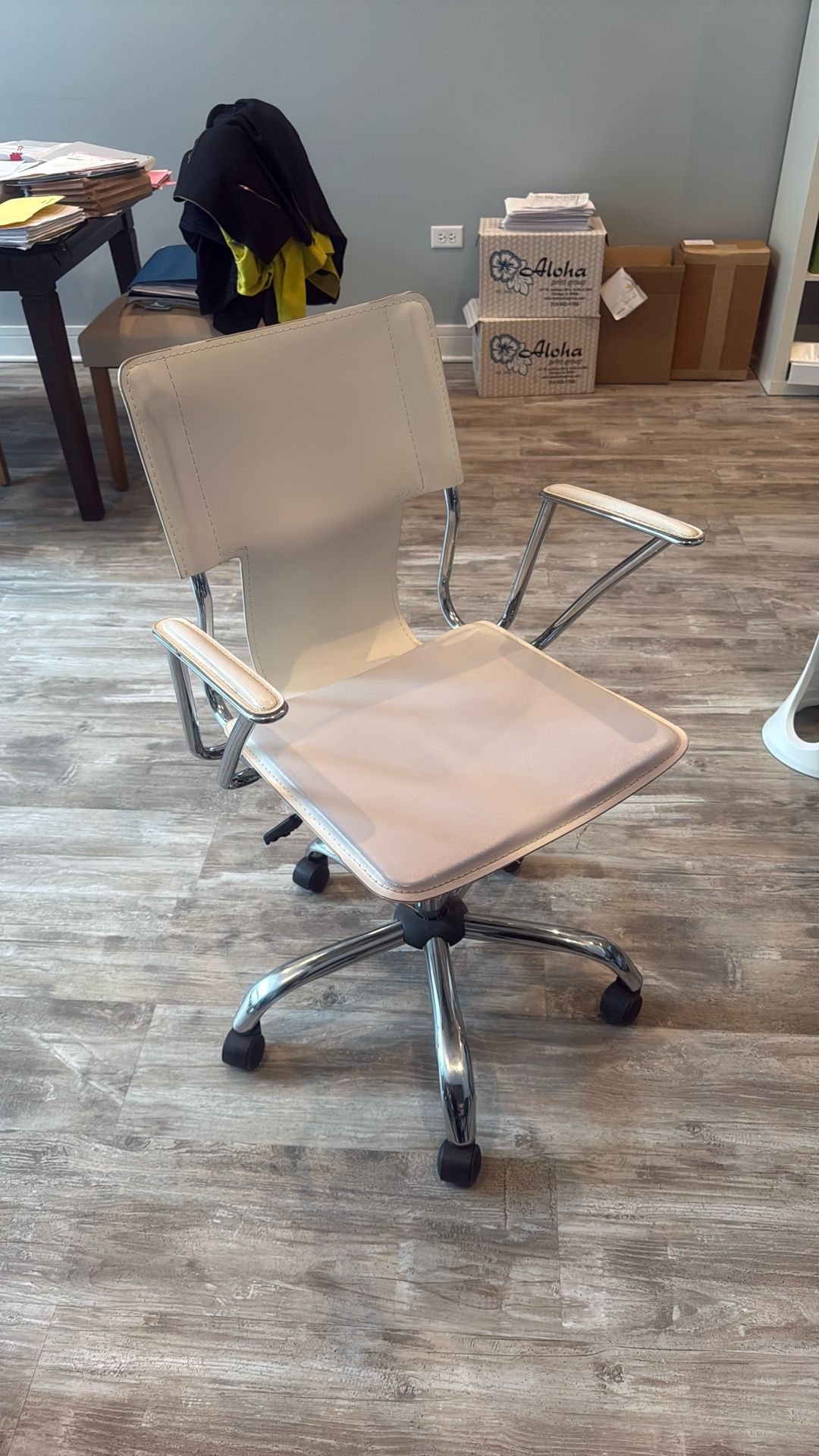 White Adjusting Office Chair