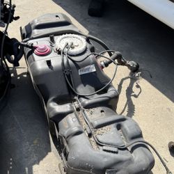 Toyota tank TY71802