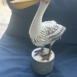 Pelican Decorative Statue 