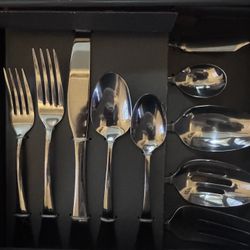 Flatware Set