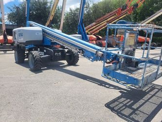 Genie 60’ boom lift