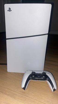 PlayStation 5 (PS5) Console w/ Controller & Cables - Excellent Condition!