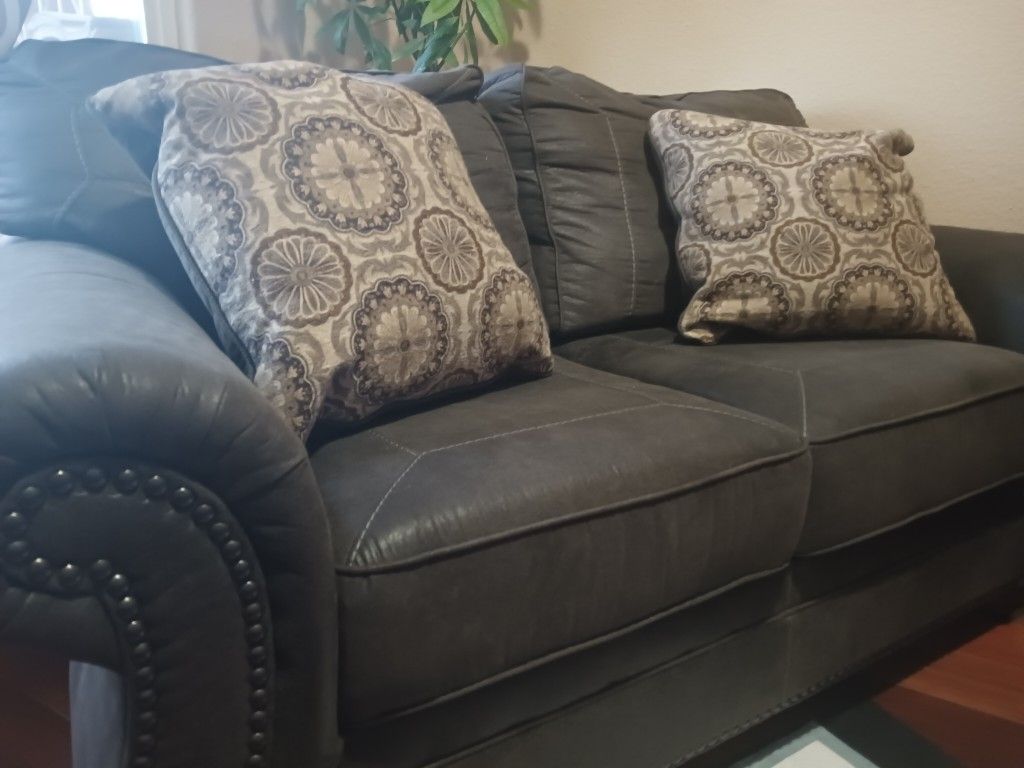 Grey Sofa Set Of 3 $600