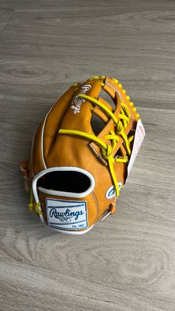 Rawlings Heart of the Hide 11 1/2 inch Baseball Glove