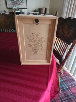 Great Storage Box For Small Items/Essential Oil Etc