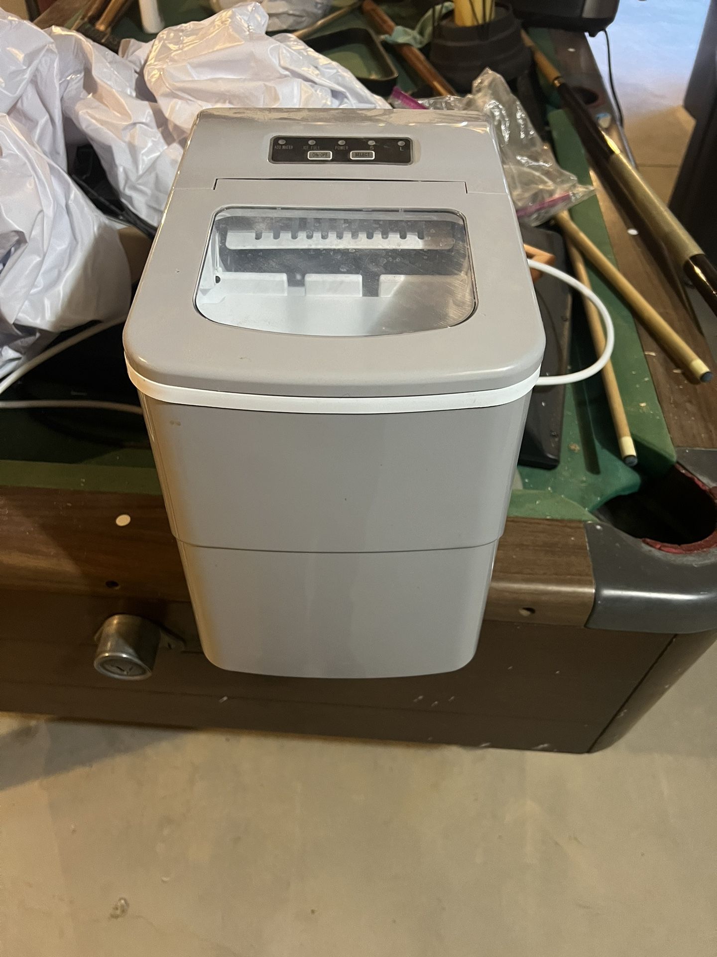 Nice Little Ice Maker