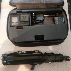 Go Pro  Black 8