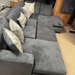 Stunning Double Chaise Sectional!