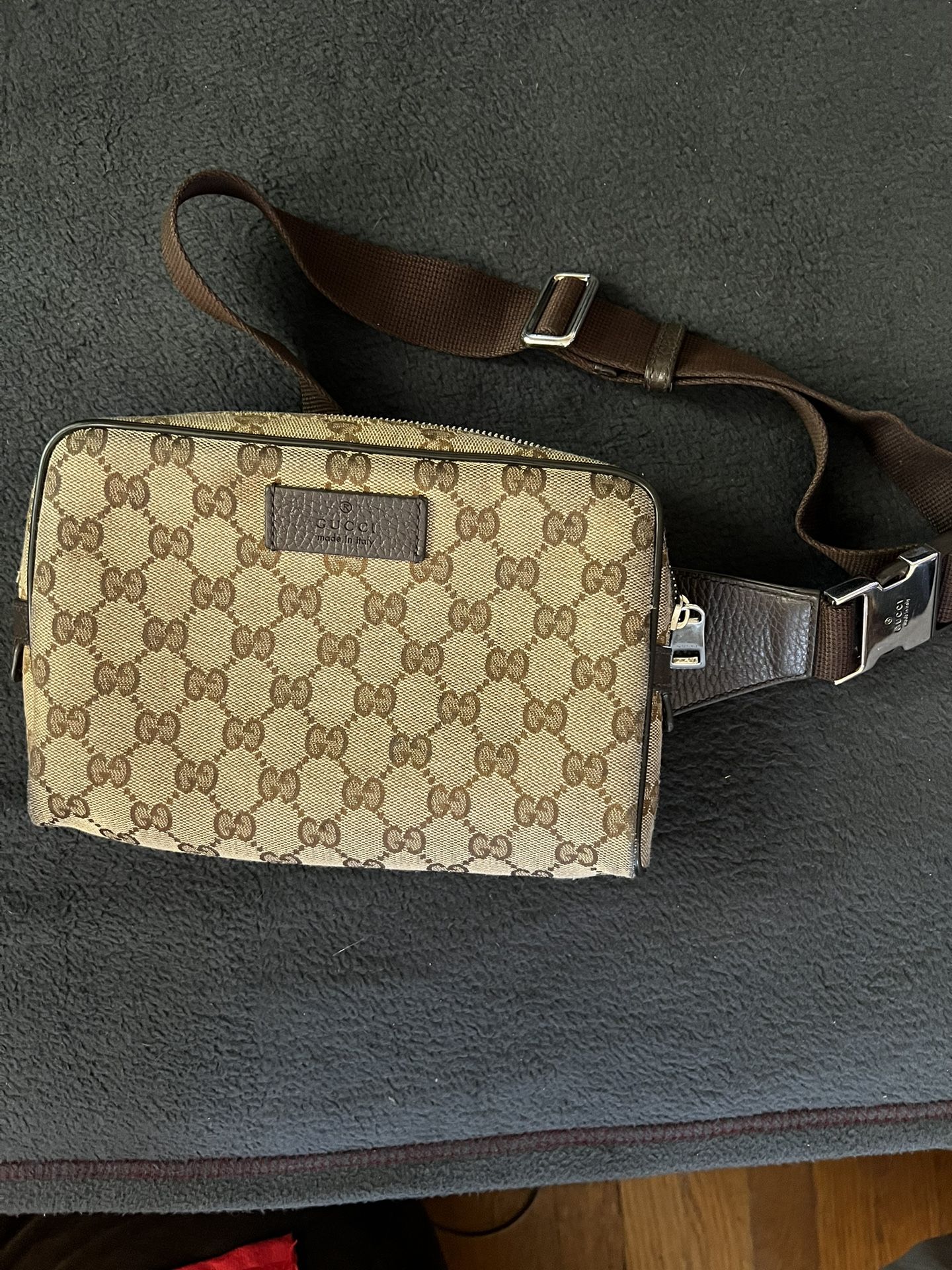 Gucci Fanny Pack (authentic)