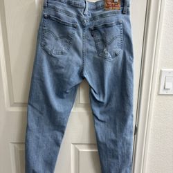 Levi’s 724 High Rise Straight Crop Jean