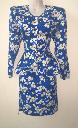 Vintage 2 piece Blue Floral Top & Skirt (Size 6)