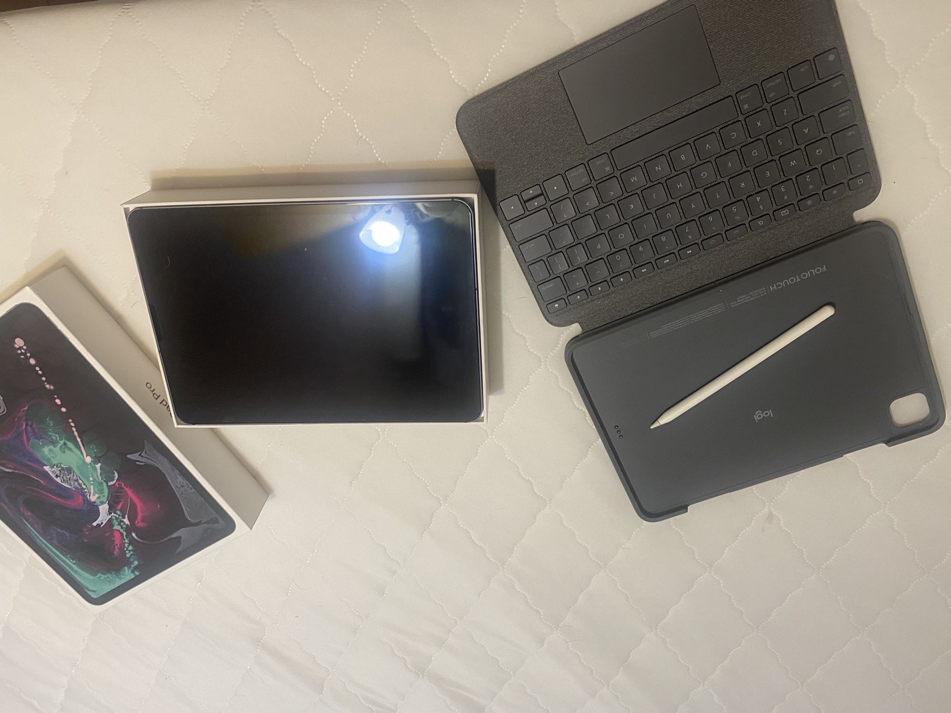 11” iPad Pro ( Oct 2018) Wi-Fi 64GB