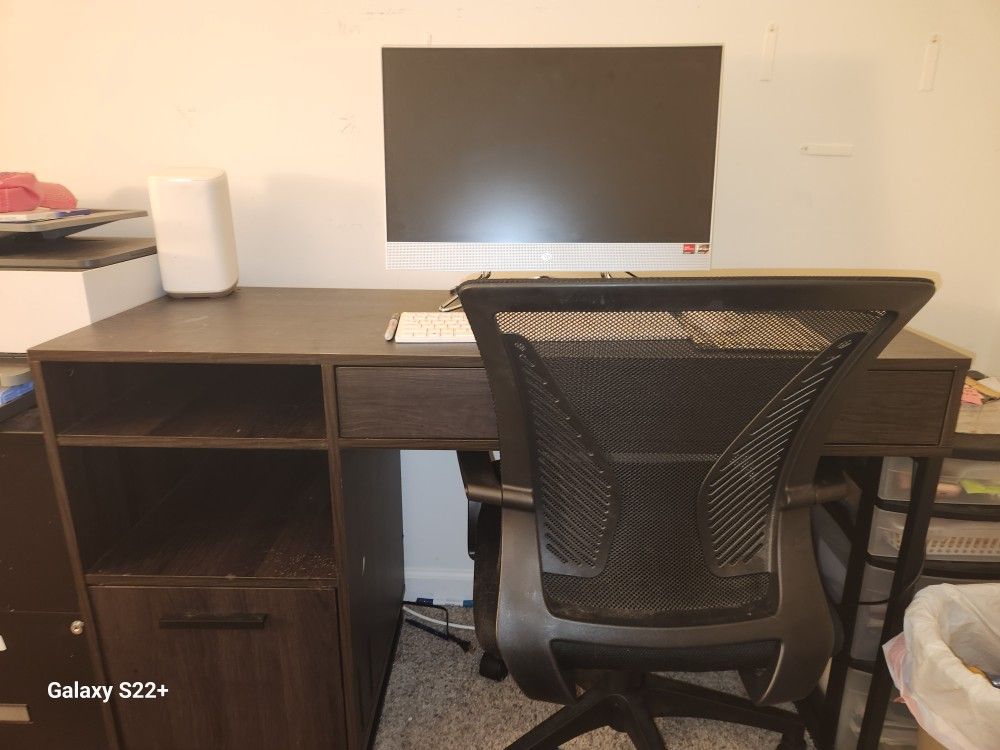 Today Only!!! Desk And Chair