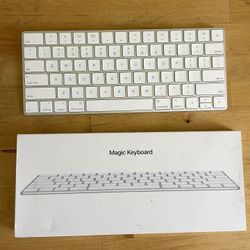 Apple Magic Keyboard 