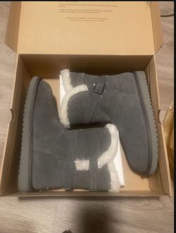 Women Grey Uggs Size 9