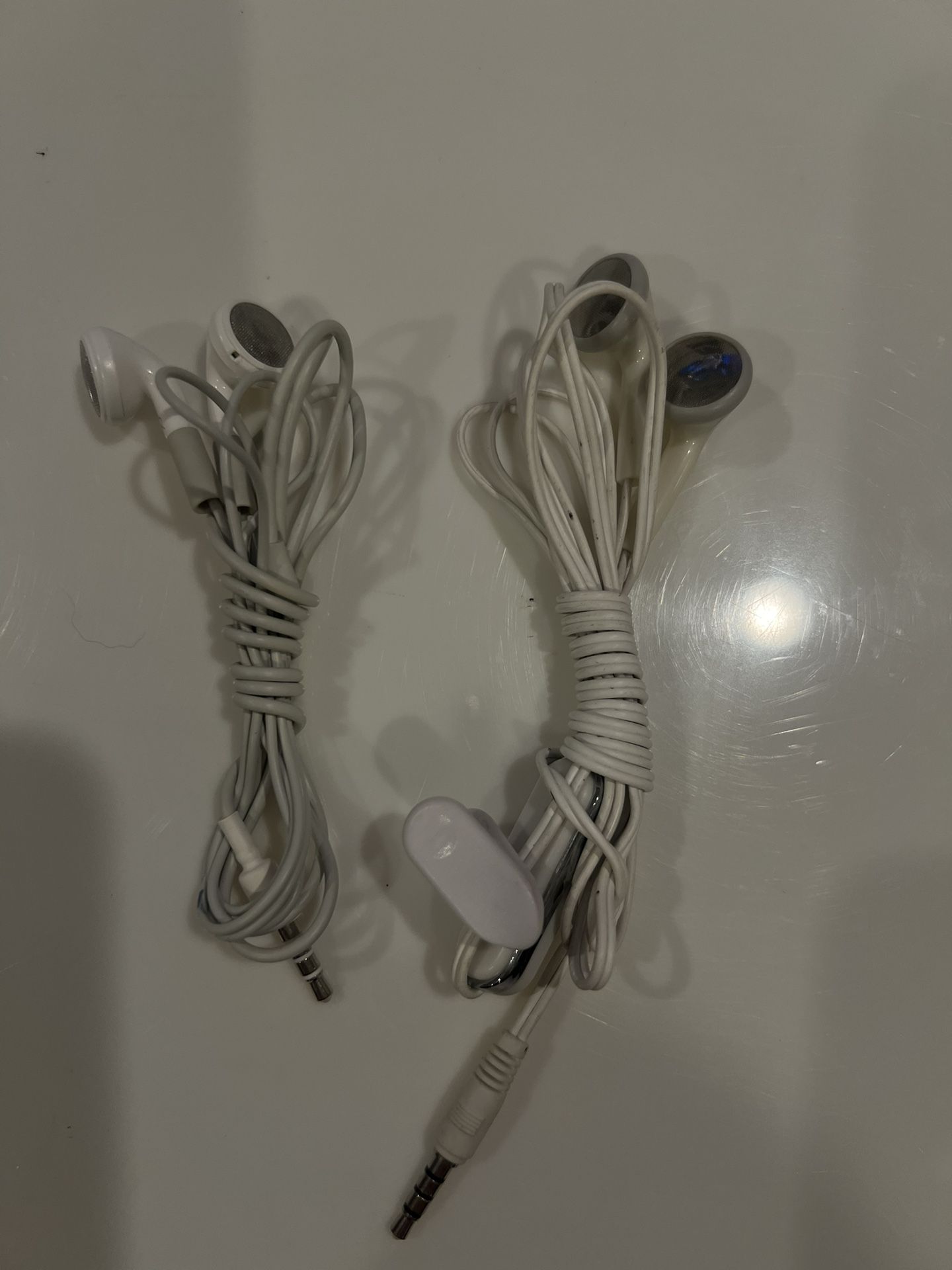 2 White White Soft Flexible Cable Earbuds Headphone w Mic for MP3 Cell Phone