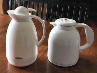 Coffee or tea carafes