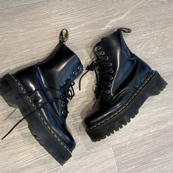 Dr. Martens Jadon Boot (Women’s Size 7)