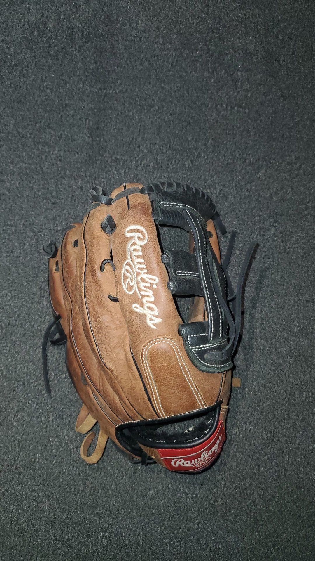 Rawlings outfield glove