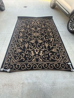 10ft x 7ft Area Rug