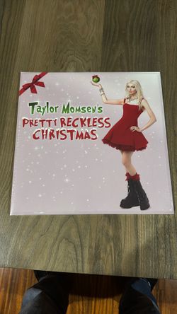 Taylor Momsen’s Pretty Reckless Christmas SIGNED