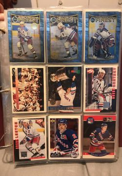 Hockey cards. This is some card book of 735 cards. Manly from the 1990.