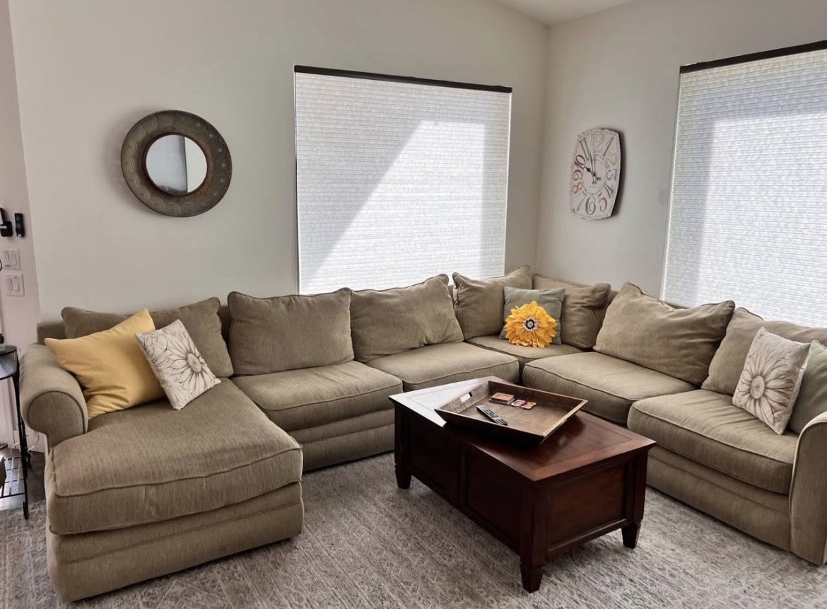 Couch For Sale (Delivery Available)