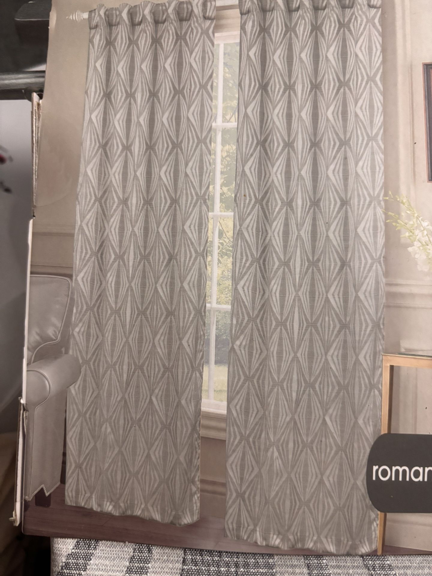 Set Of 2 New Curtains 