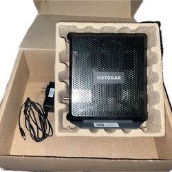 NETGEAR Nighthawk AC1900 4 Wireless-Wi-Fi 802.11ac Router - C7000-100NAS