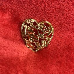 ❤️ Vintage Avon ABC Heart Brooch 
