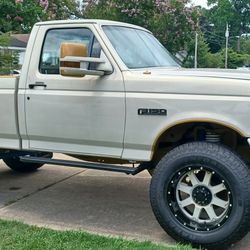 CUSTOM 89 FORD F150