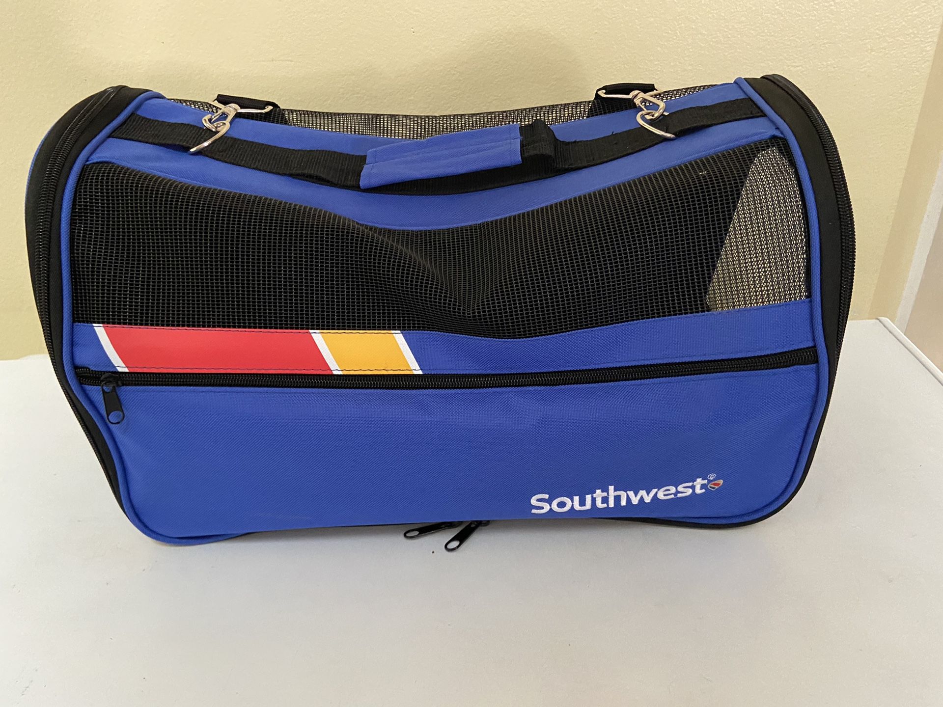 Southwest airline Dog bag carrier Airline Approved blue for Sale in