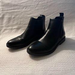 Unlisted Kennith Cole - Chelsea Boots - Men’s size 8.5
