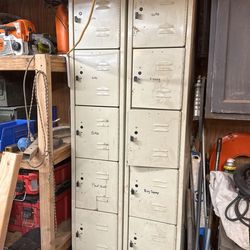 2 Single Rows Of 7 Lockers 