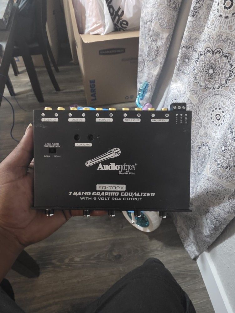 Audiopipe EQ-709X 7-Band Graphic in-Dash Equalizer