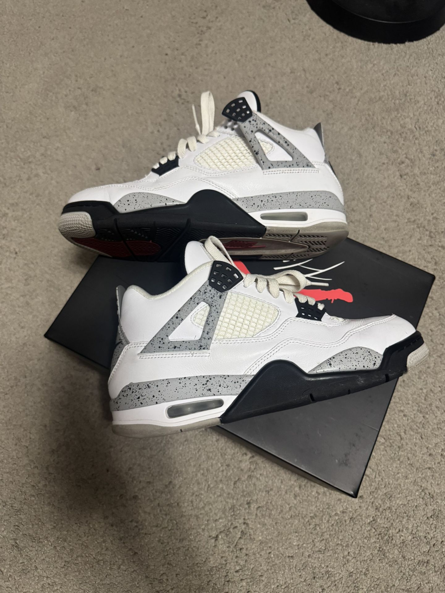 VNDS JORDAN 4 WHITE CEMENT SIZE 8.5 2016