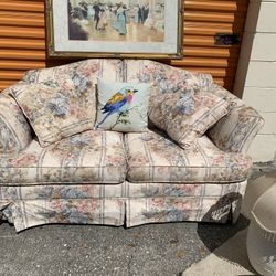 Couch And Picture $69 For All 🛋🎁🛋🎈🛋🖼 Frame, Sofa, Loveseat, House Furniture 