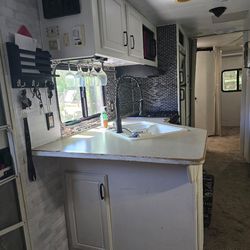 Wilderness 32 Ft Camper