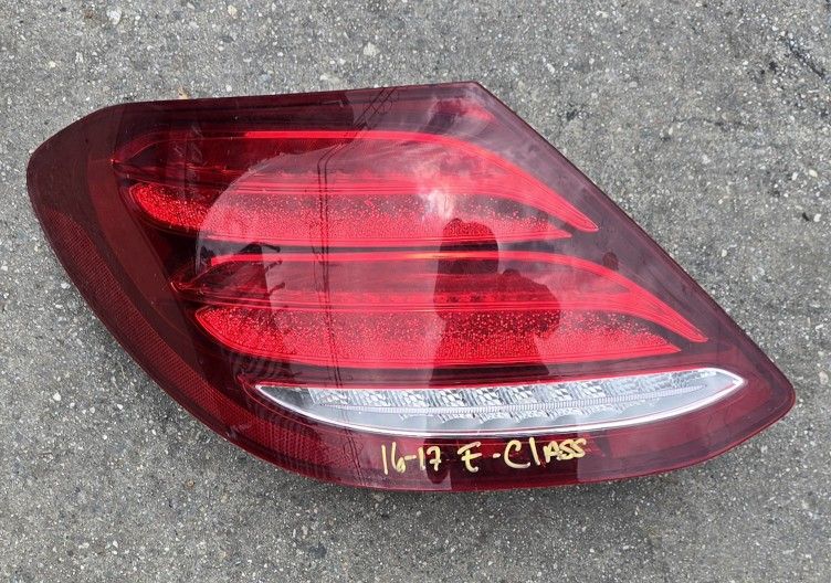 2017 2018 2019 2020 MERCEDES BENZ E-CLASS LEFT DRIVER TAIL LIGHT LAMP