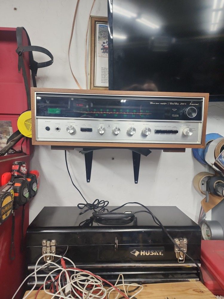 Vintage Stereo Receiver